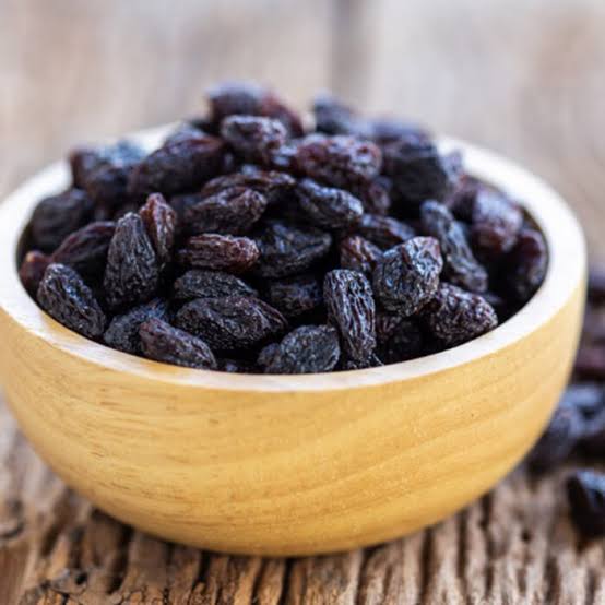 काली किशमिश के टॉप हेल्थ बेनिफिट्स