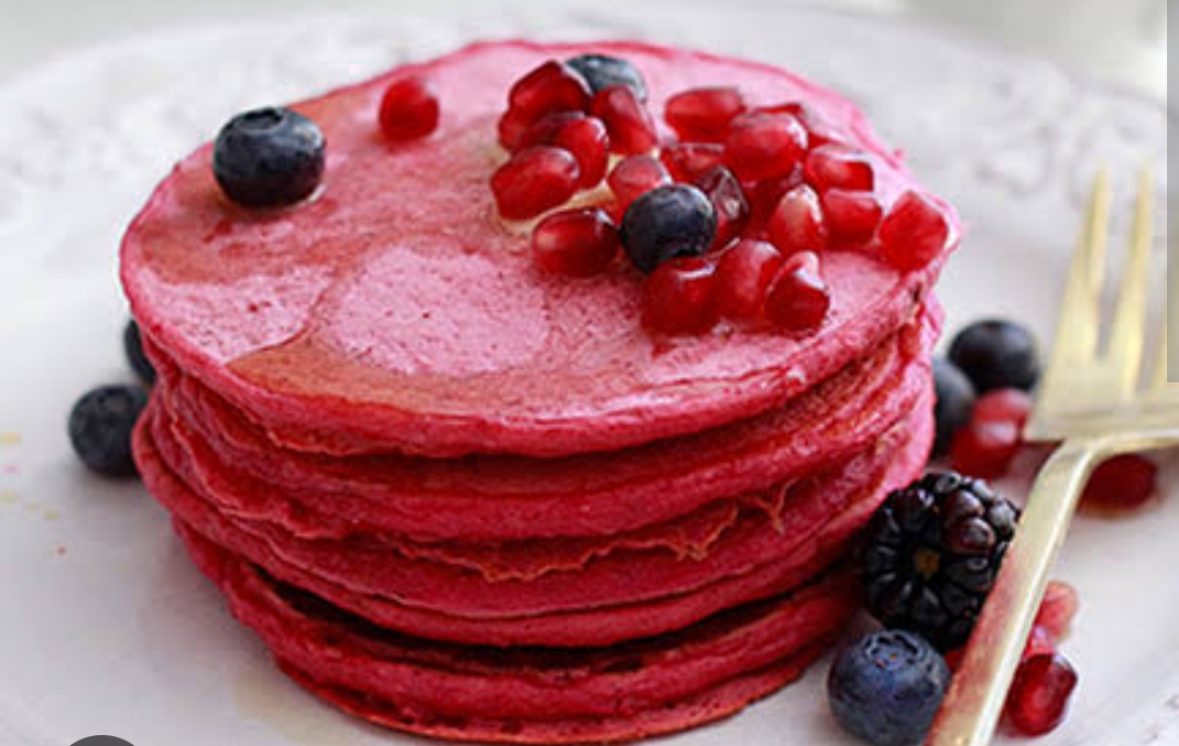 बच्चों को खिलाएं पौष्टिकता से भरपूर, पिंक पैनकेक।