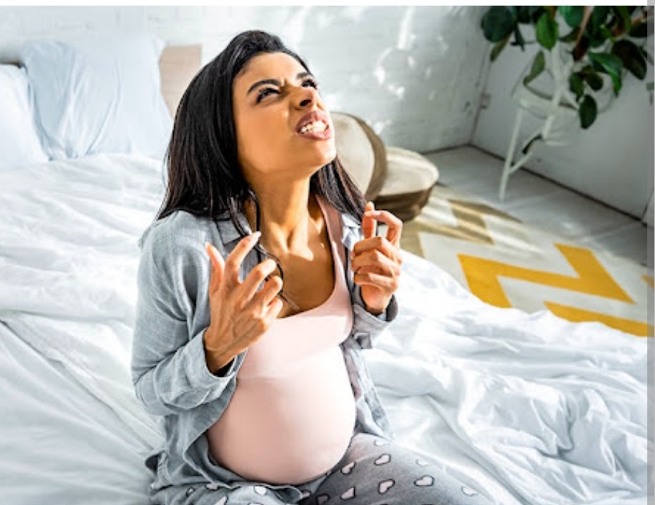 प्रेग्नेंसी में मूड स्विंग, कभी बेवजह की खुशी, कभी गुस्सा तो कभी चिड़चिड़ापन!